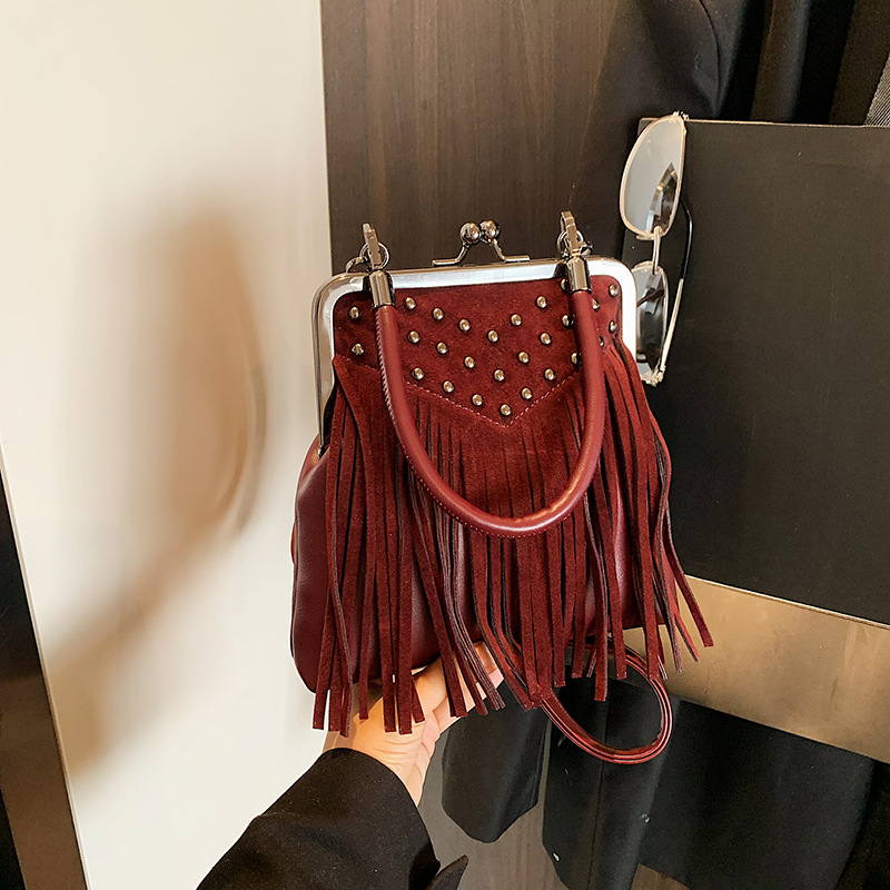 Damska torebka z nitami, jesie – Vintage Fashion Collection recenzja i cena