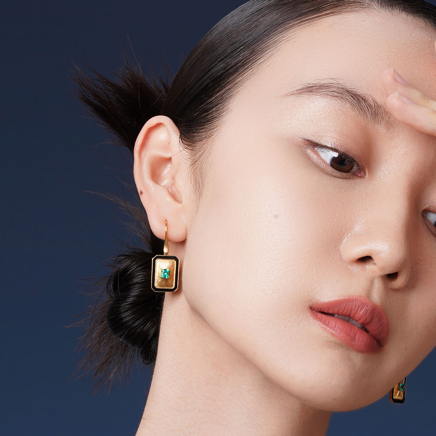Młoda, luksusowa, zielona szaf – Vintage Fashion Earrings recenzja i cena