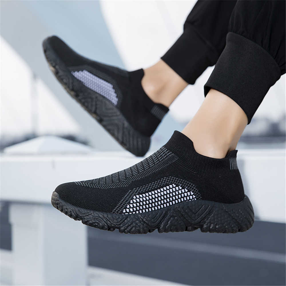 Płaskie wyglądające sneakersy  – Vintage Fashion Collection recenzja i cena