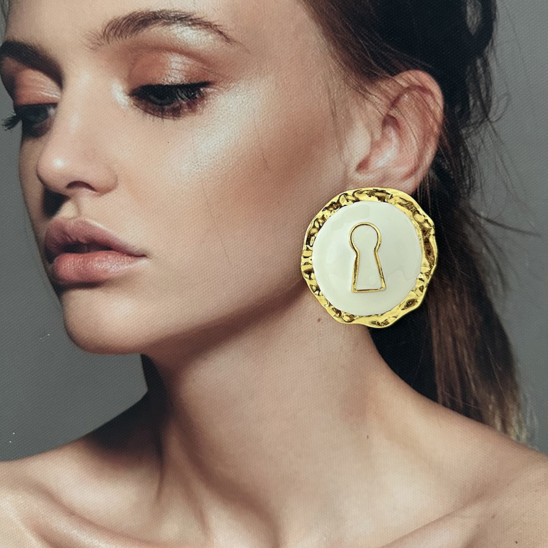 Przesadzone Czarne Emaliowane  – Vintage Fashion Collection recenzja i cena